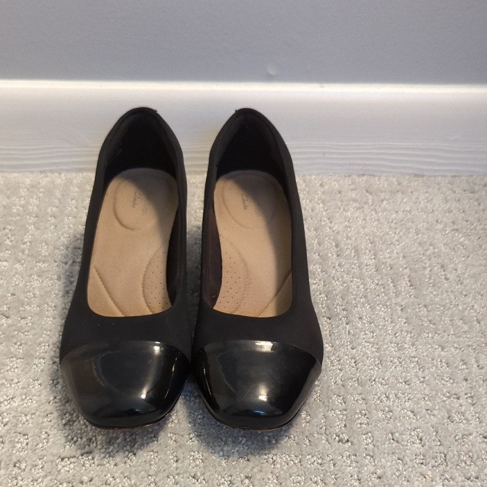 Clarks Black Heeled Shoes Elegant Design